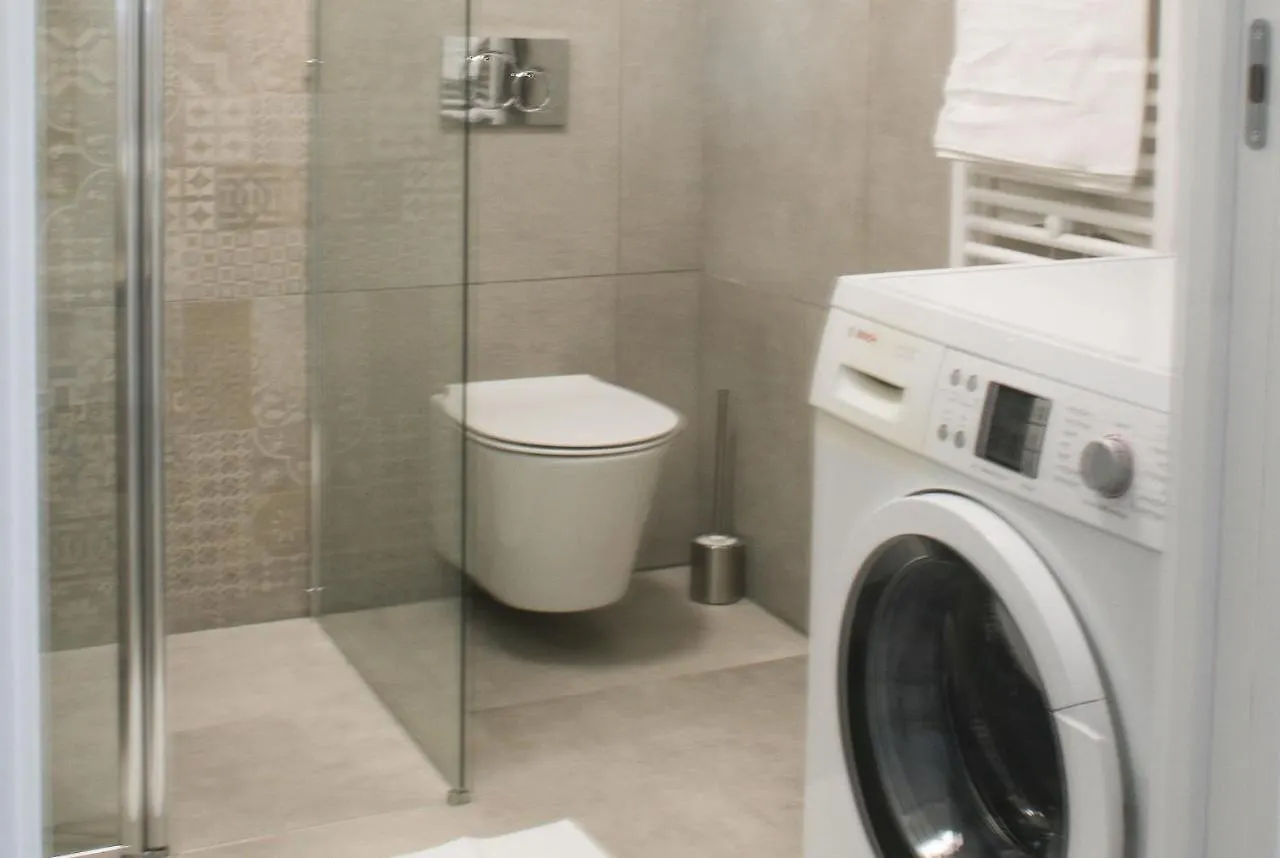 Bnbutler - Govone - Ampio E Luminoso Appartamento Con Terrazza Milan Apartment