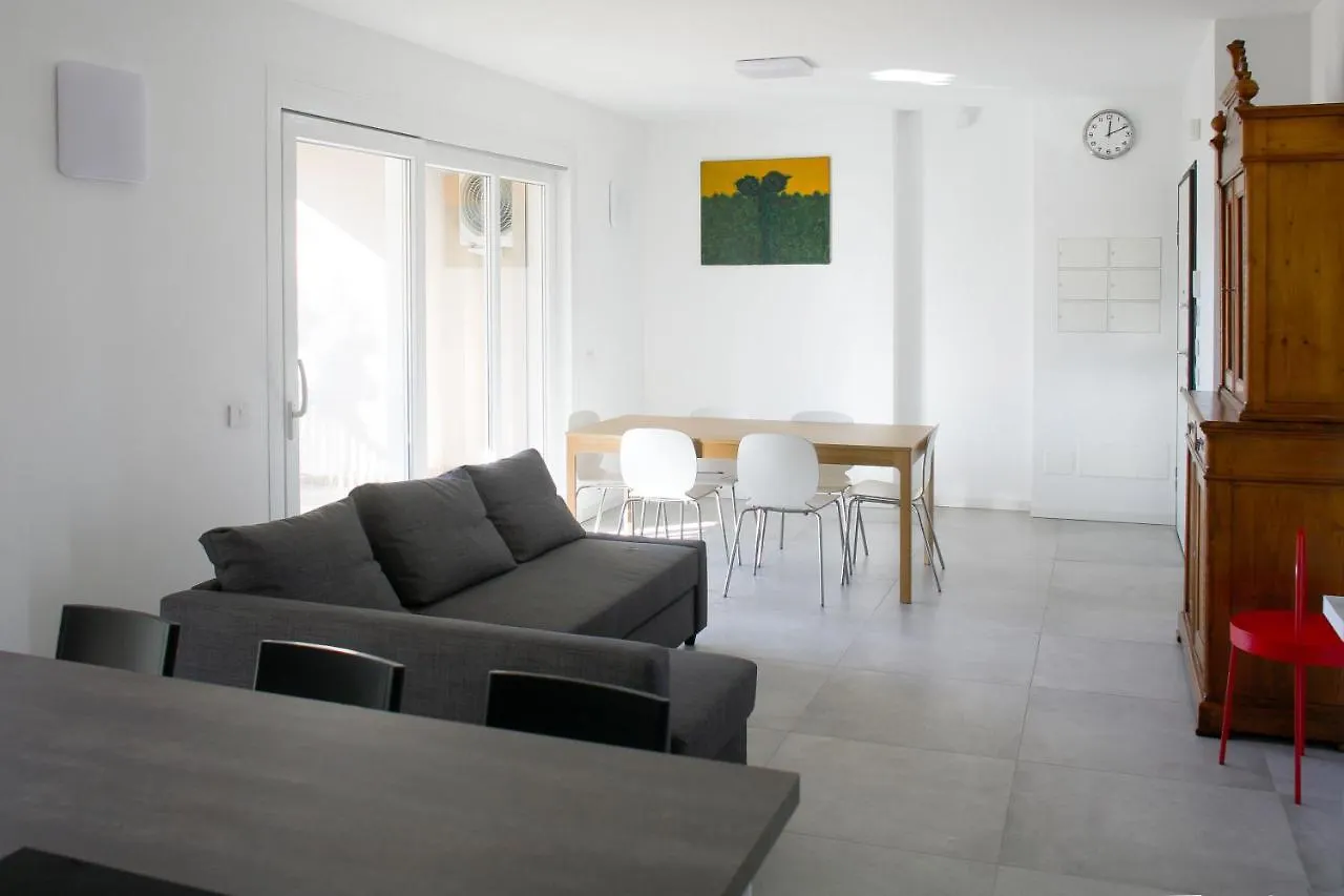 Bnbutler - Govone - Ampio E Luminoso Appartamento Con Terrazza Milan Apartment