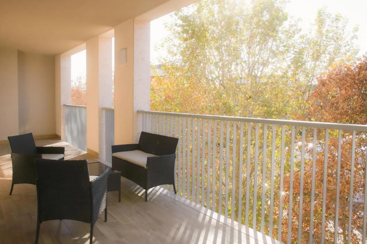 Apartment Bnbutler - Govone - Ampio E Luminoso Appartamento Con Terrazza Milan