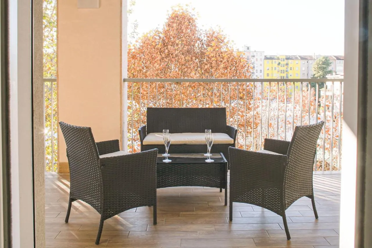 Apartment Bnbutler - Govone - Ampio E Luminoso Appartamento Con Terrazza Milan